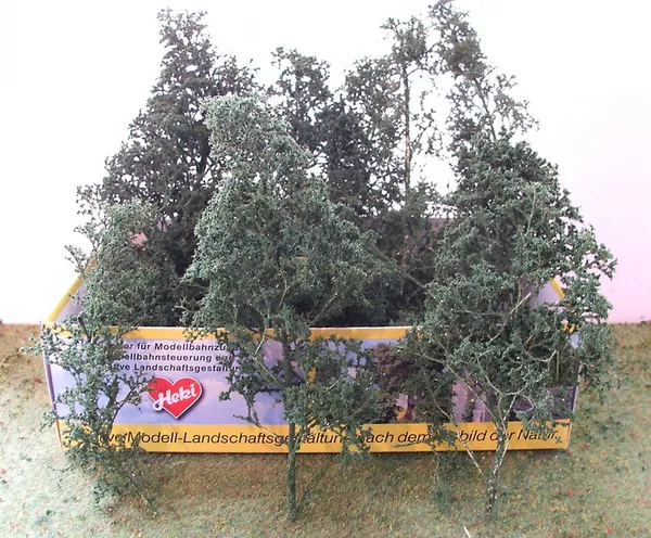 Hovedbilde Heki - Løvtrær og busker m.blader, mørk grønn