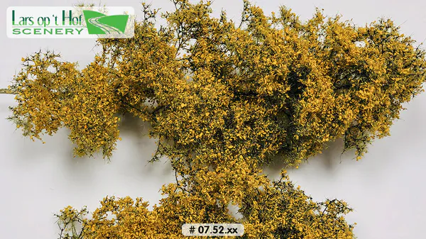 Hovedbilde Lars op 't Hof - Bushes autumn, yellow leaves