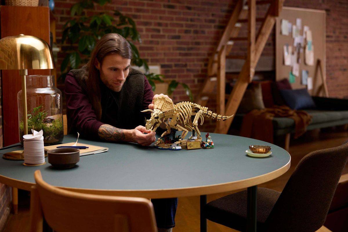 LEGO 77985 - Jurassic World™, Dinosaurfossiler: Triceratops