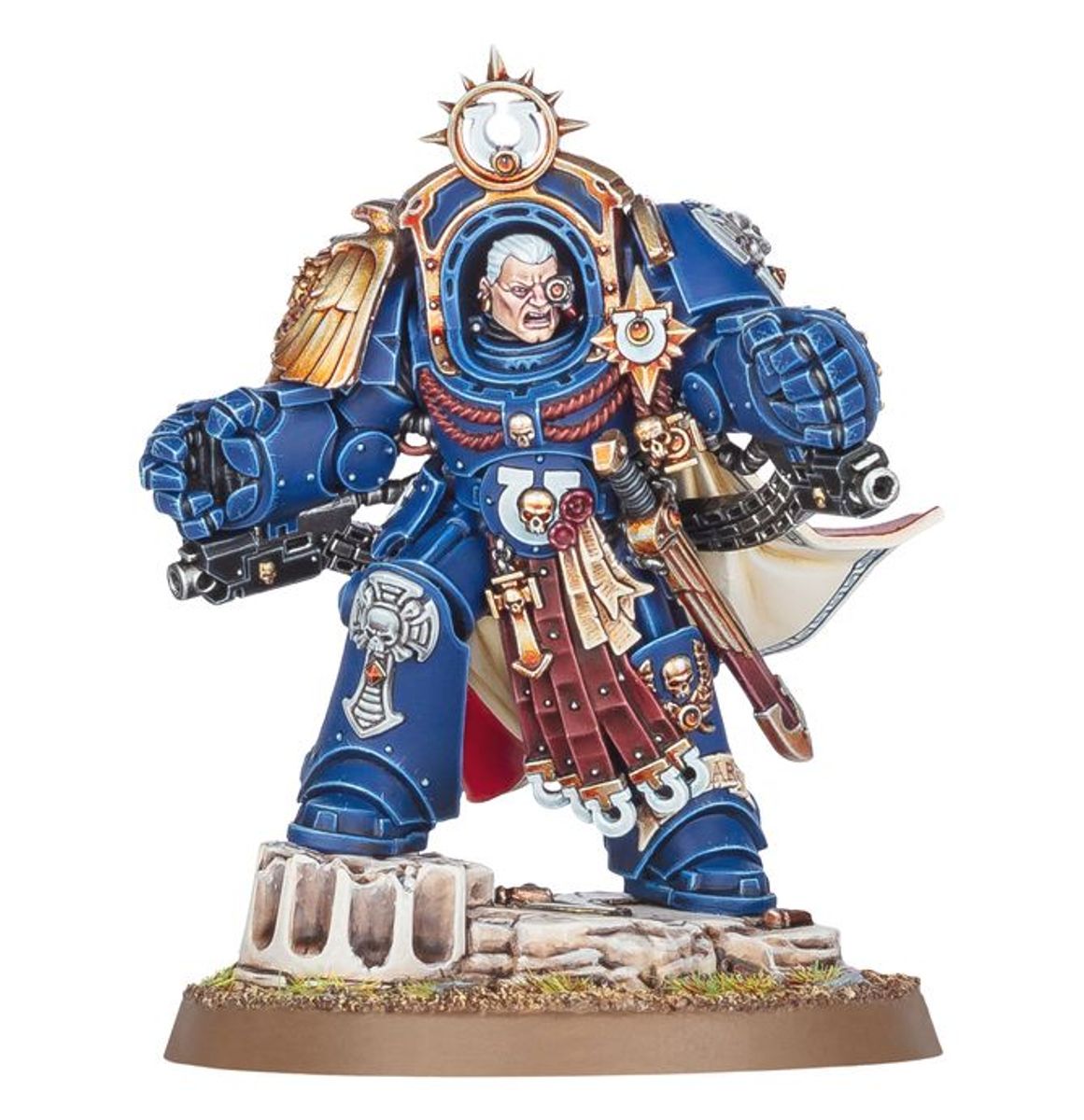 Warhammer 40K, Ultramarines, Marneus Calgar in armour of Anthilocus